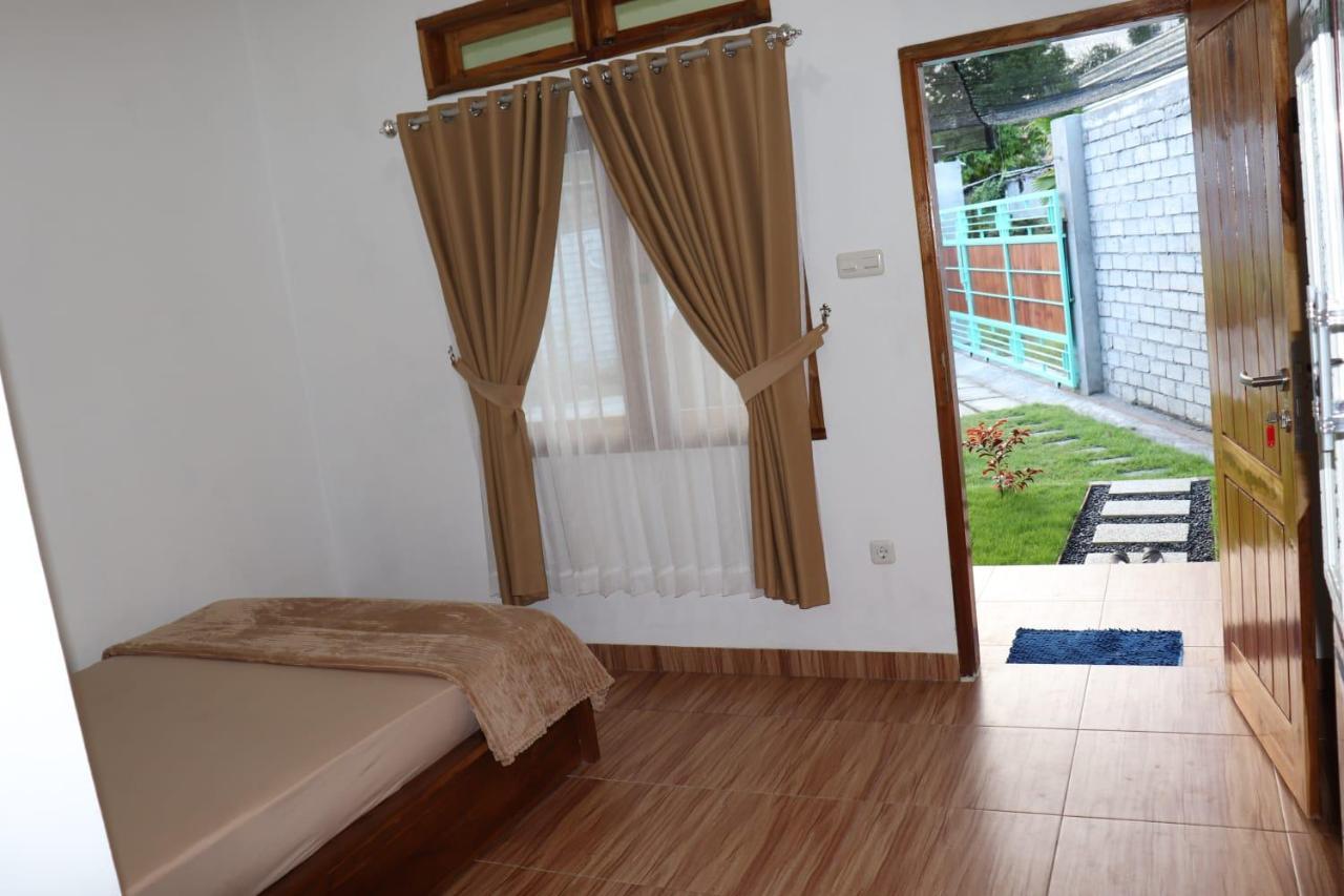 Room 212 Kuta  エクステリア 写真