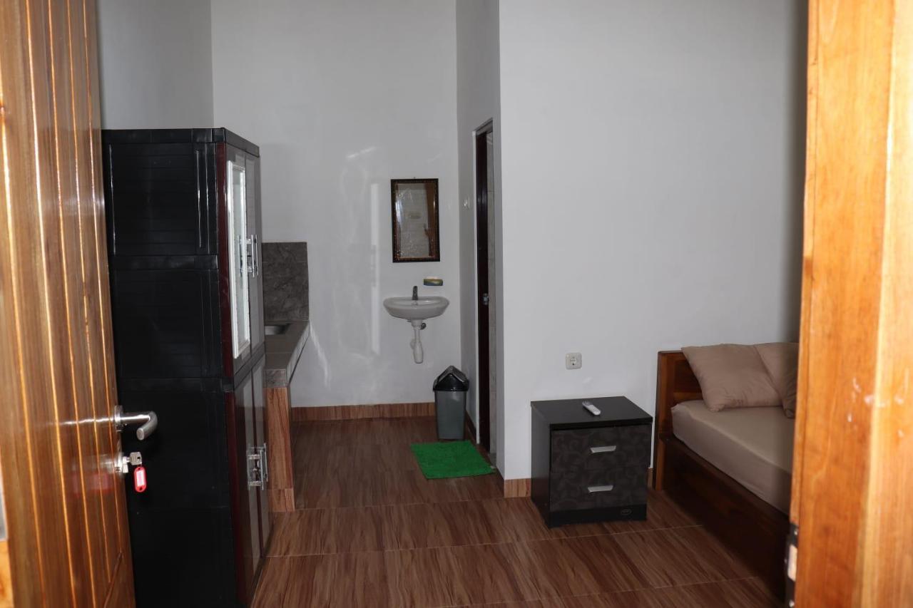 Room 212 Kuta  エクステリア 写真