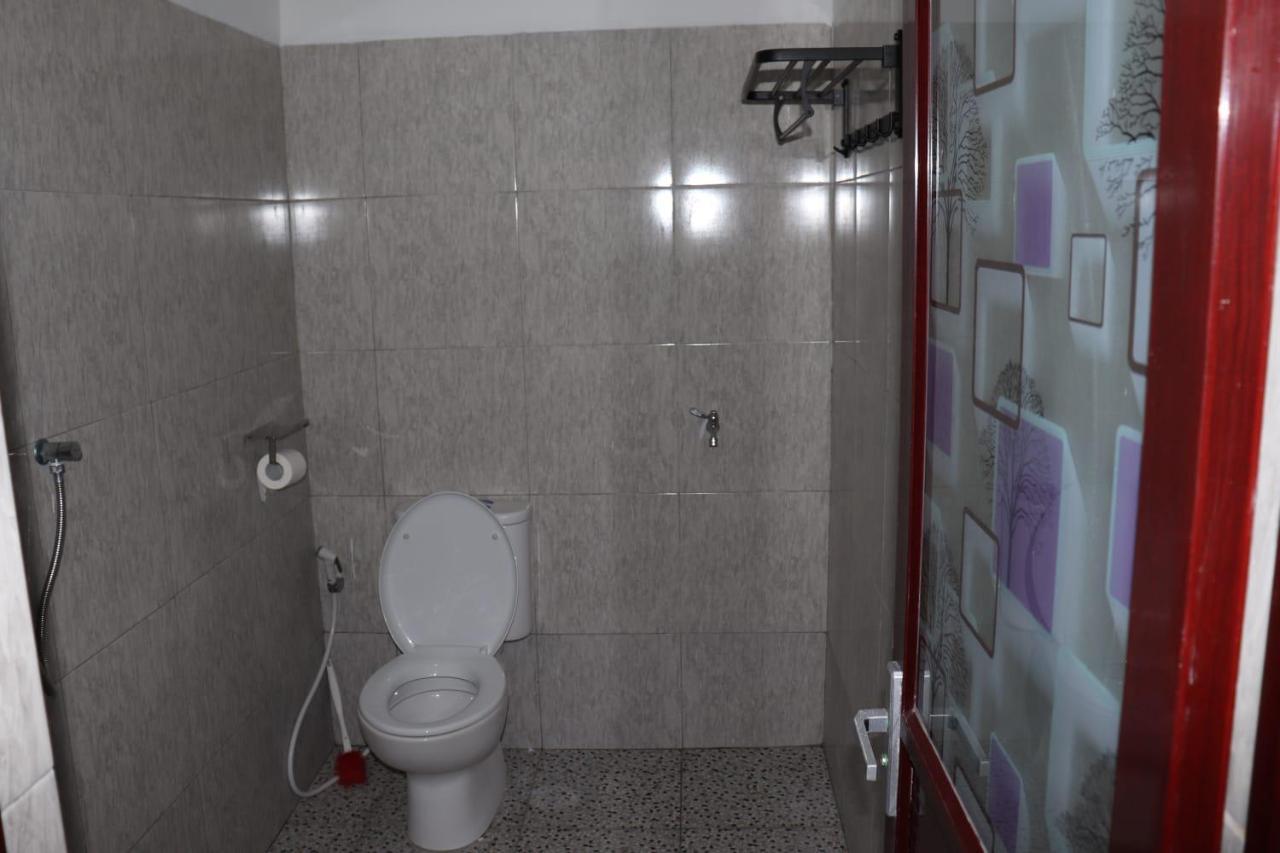 Room 212 Kuta  エクステリア 写真