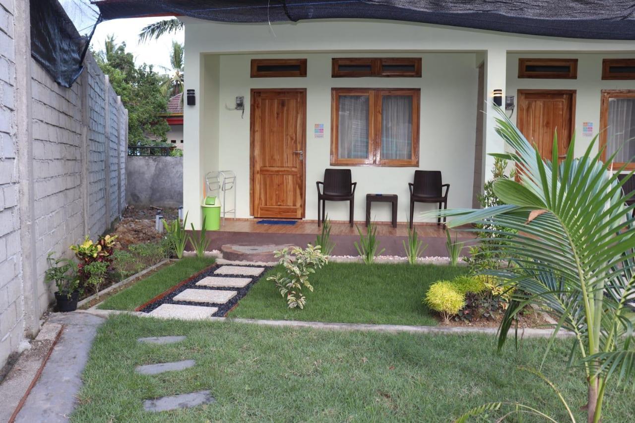 Room 212 Kuta  エクステリア 写真