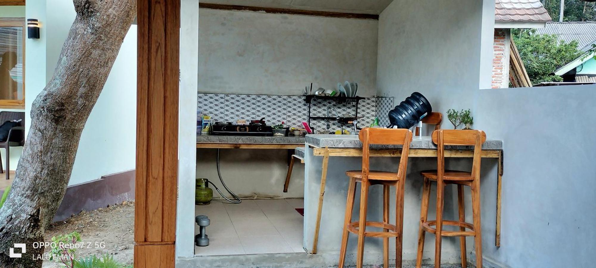 Room 212 Kuta  エクステリア 写真